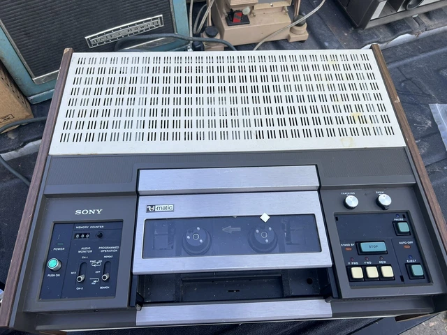 SONY VP-2000 Vintage Top-Loading U-Matic VCR Video Cassette Tape Player V- RARE