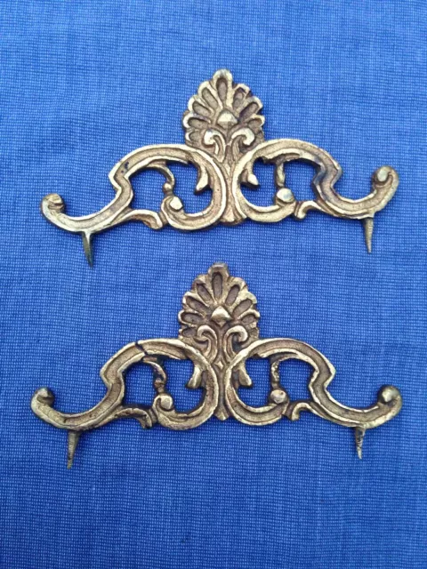 Lot Of 2  Rococo Gilt Bronze Frame Decorations Scallop Fleur De Lis Coquille