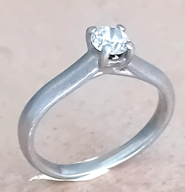 Bague Avec Pierre - Taille 58 - Occasion - Style Unique Sans Marque