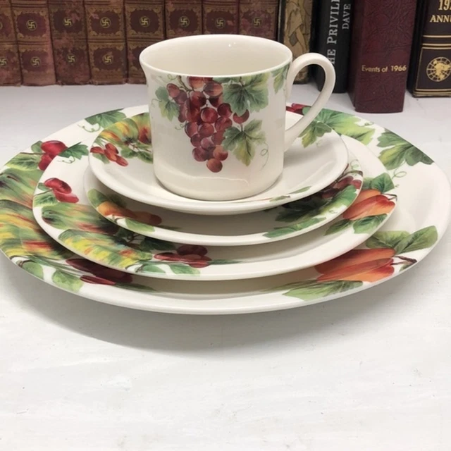 O527 1994 Vintage Grapes by Royal Doulton 5-piece set