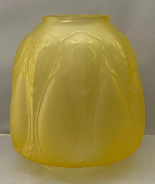 Victorian Style Yellow Etched Opaque Glass Beehive Closed Tulip Oil Lamp Shade 2