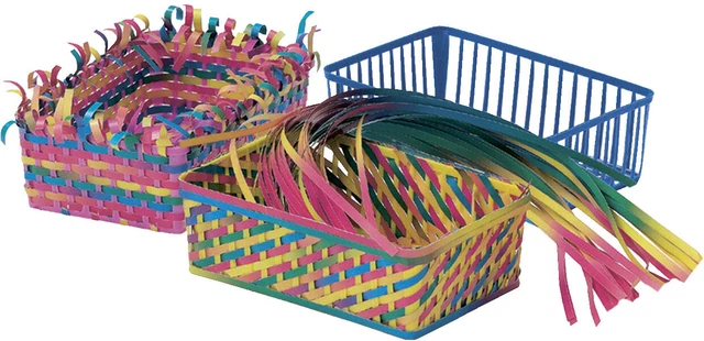 Cesta de tejido de plástico Roylco con 150 tiras de tejido, 6 1/2 x 4-1/2 x 2-1/4 pulgadas,
