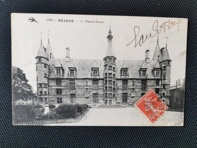 CPA 58 NEVERS - Le Palais Ducal