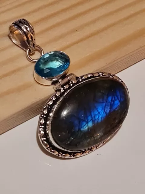 Labradorite & blue topaz 925 Silver Gemstone Pendant.  STUNNING (1608)