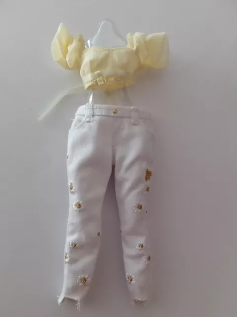 RAINBOW HIGH DOLLS Clothes Rainbow top and jeans in excellent condition ...