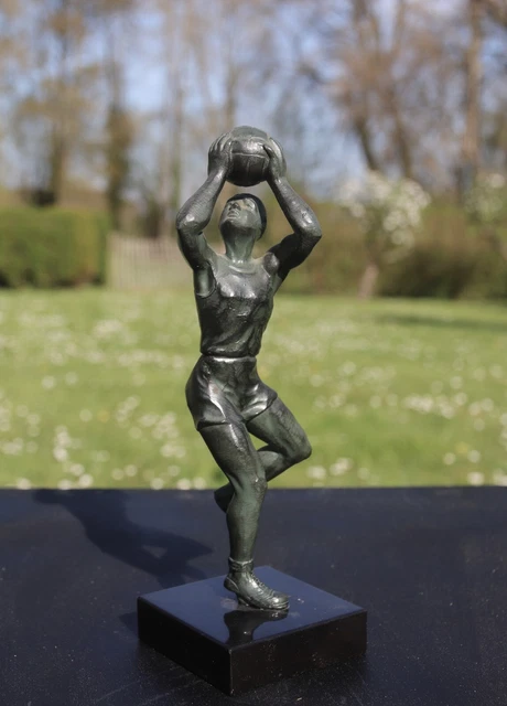 Années 30-40 Sport Football  Gardien De But Action De Jeu Régule Socle Marbre
