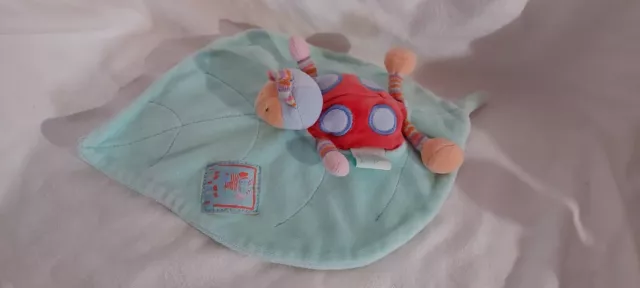 Doudou Peluche Moulin Roty Coccinelle Sur Feuille Tbe