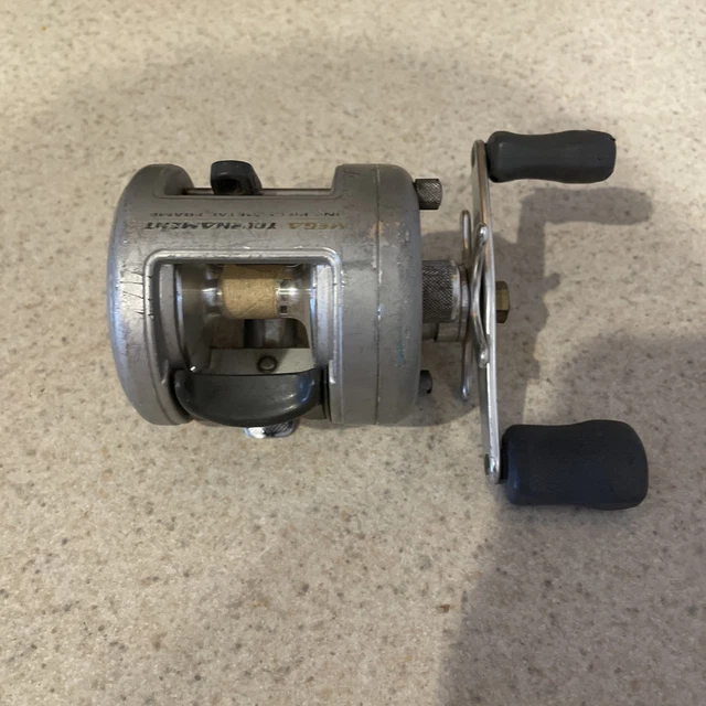 bass pro shops mega tournament baitcast reel KastKing MegaJaws Baitcasting Reels with AutoMag Dual Braking System Our light BASS PRO SHOPS Mega Tournament