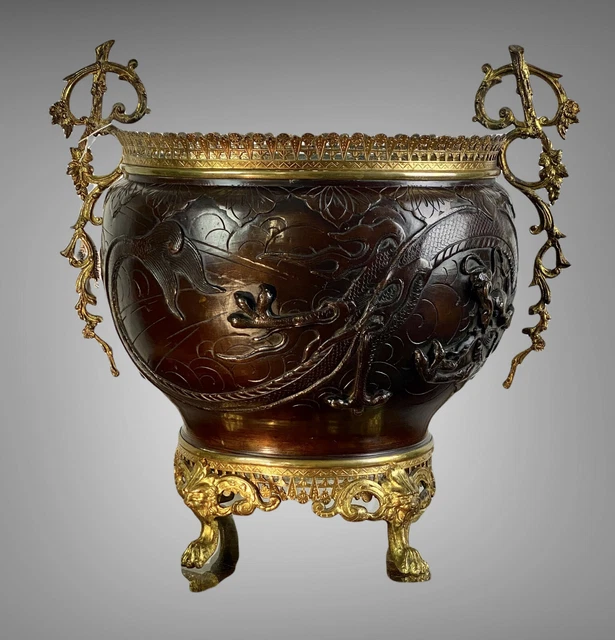 VASE / CACHE POT EN BRONZE PATINE BRUNE  " JAPON EPOQUE MEIJI XIXe " SUR SOCLE