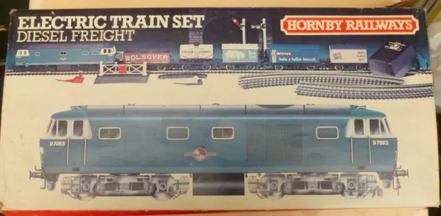 Hornby R833 Diesel Freight Train Set.