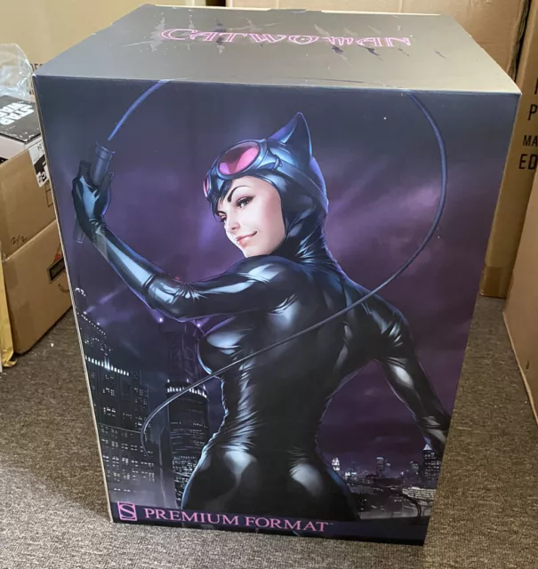 Sideshow Collectibles DC Comics Catwoman Premium Format Figure