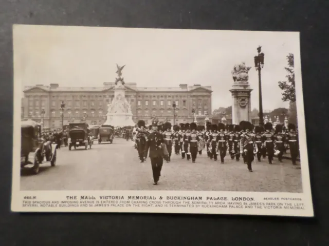 Cpa Postcard Gb, United Royale, The Mall Victoria Memorial, Uniforms, Vf