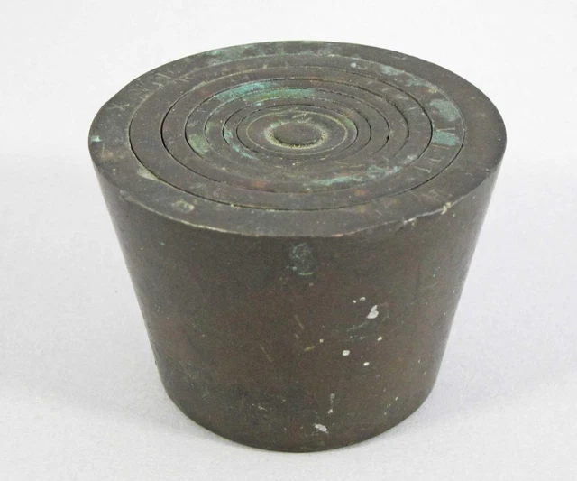 FINE ANTIQUE COMPLETE SET NURENBURG BRONZE CUP WEIGHTS 32oz TROY scales chemist 2