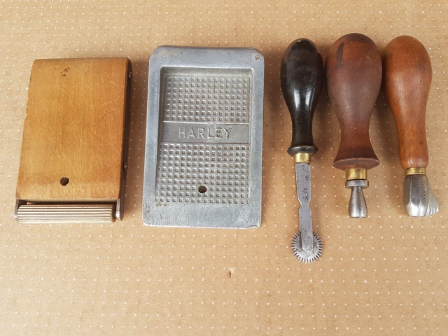 Lot D'outils Anciens Pour Travail Du Cuir Et Cordonnerie - Occasion
