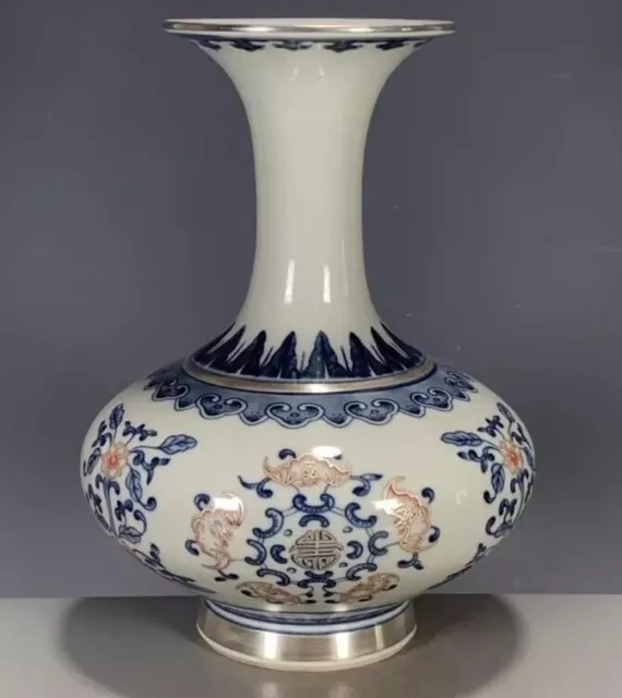 Antique Porcelain - Qing Dynasty Kangxi Year Blue and White Glazed Red Flower