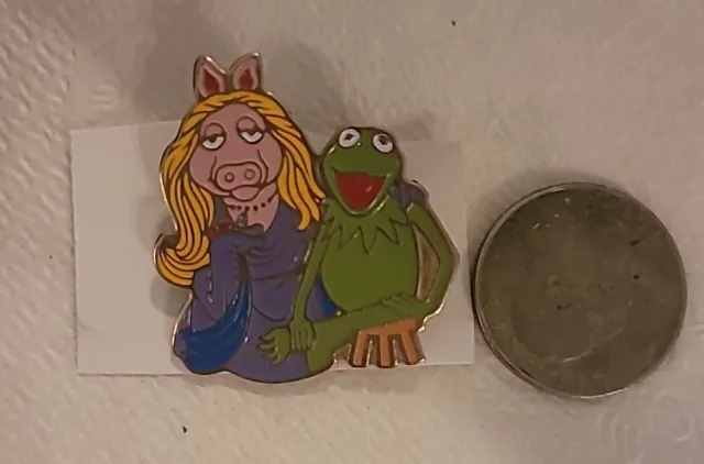 Vintage Henson Kermit The Frog Miss Piggy Enamel Lapel Pin 80's
