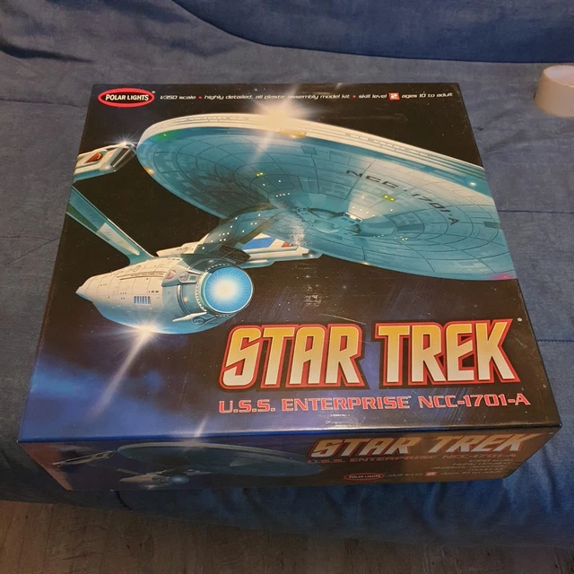 EAGLEMOSS STAR TREK USS ENTERPRISE NCC-1701-D - Standard Size + Mini