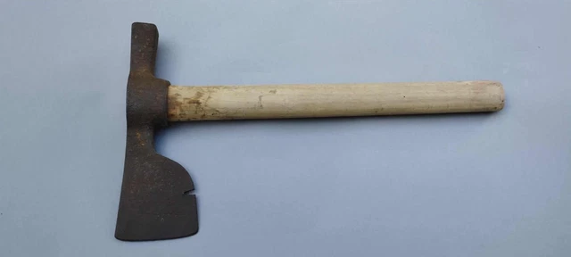 ANCIENNE HACHE PIONNIER allemand axe ancien outil ww2 militaria