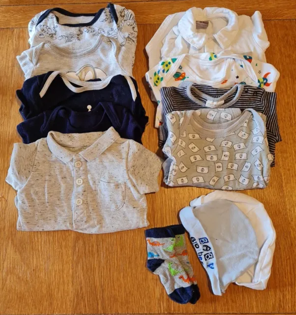 Konvolut 3* Baby Jungen Kleidung. Westen lang- und kurzärmelig. Gemischte Marken. 0-3 Monate