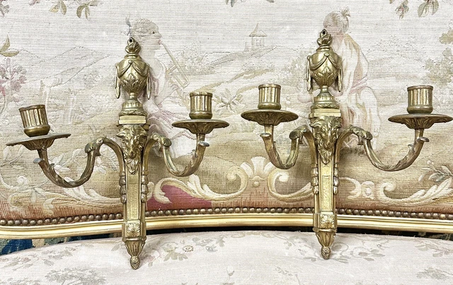 Paire D’appliques Aux Boucs En Bronze Doré D’époque Louis XVI, XVIIIeme siècle