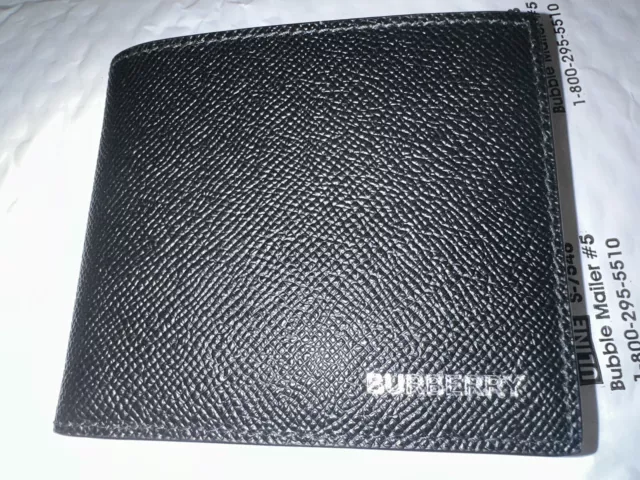 NEW BURBERRY 8014653 GRAINY LEATHER INTERNATIONAL BIFOLD WALLET with logo