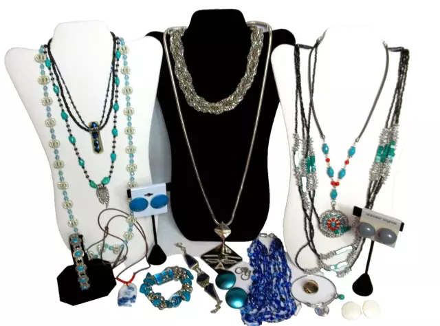 Large Lot of Beautiful Vintage to Now Fashion Costume Jewelry (Turquoise) - 7B