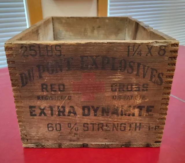 Circa 1910 Du Pont Explosives Red Cross Dynamite Wood Box Crate, US, 25 Lbs, 60%