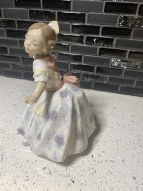 Lladro Figurine #5375 Teresita / Girl Dancing with Rose -RARE  NO BOX