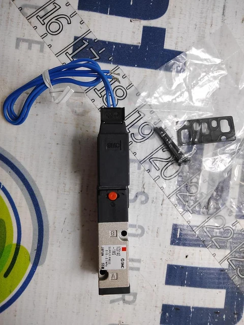 Smc Vz3140-1Ms Solenoid Valve With Mounting Clamp