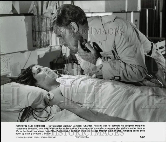 1980 Press Photo Charlton Heston & Stephanie Zimbalist in "The Awakening" Movie
