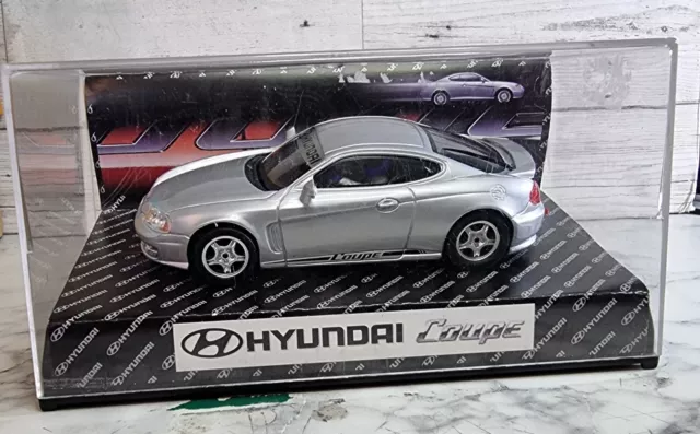 Cartón Hyundai cupé coche ranura para coche de carretera, Ref:0502. Nuevo en caja