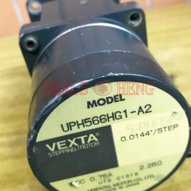 ONE Oriental Motor VEXTA UPH566HG1-A2 stepping motor Used