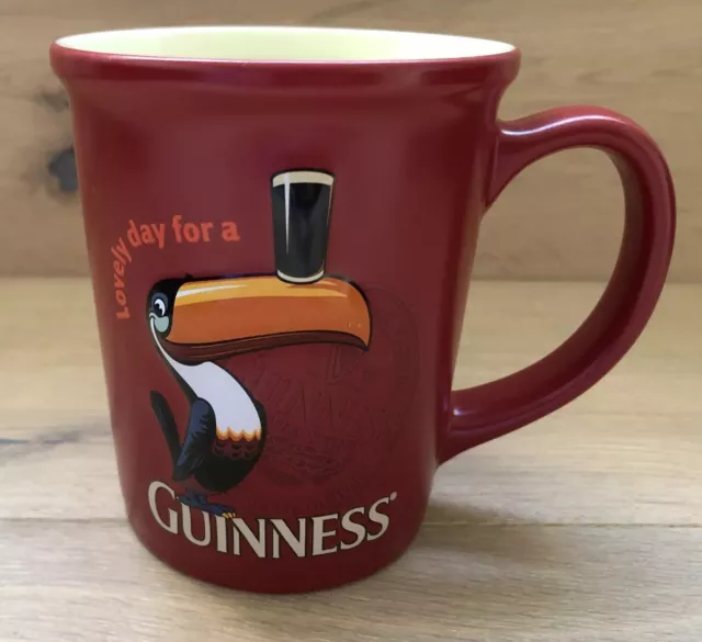 Grande tasse à thé à café Guinness rouge toucan en relief bière irlandaise 2