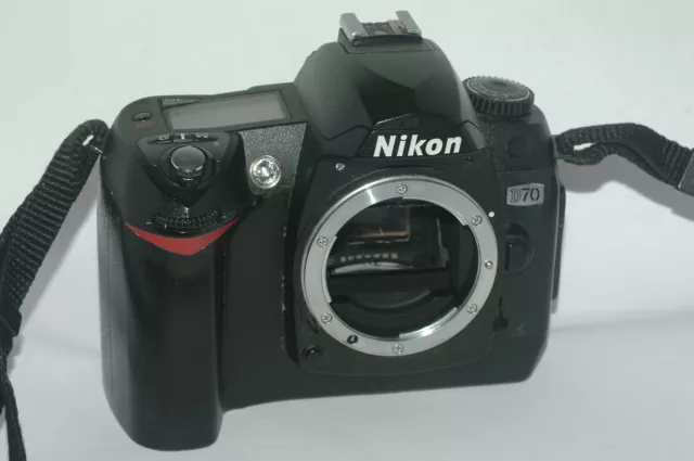 Nikon D70 6.1MP Digital SLR Camera - Black, body only