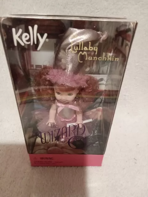 1999 NRFB BARBIE Kelly Lullaby Munchkin WIZARD OF OZ Child Yellow Brick Road