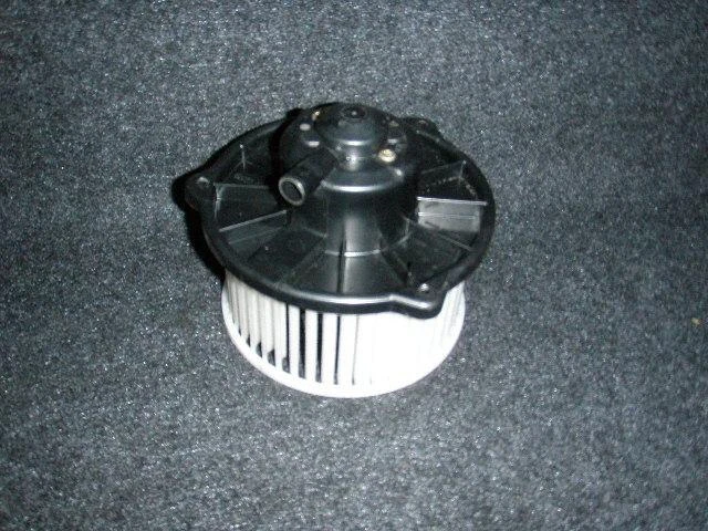 MAZDA Demio 2002 LA-DW3W Motore soffiatore [usato] [PASKU9353]