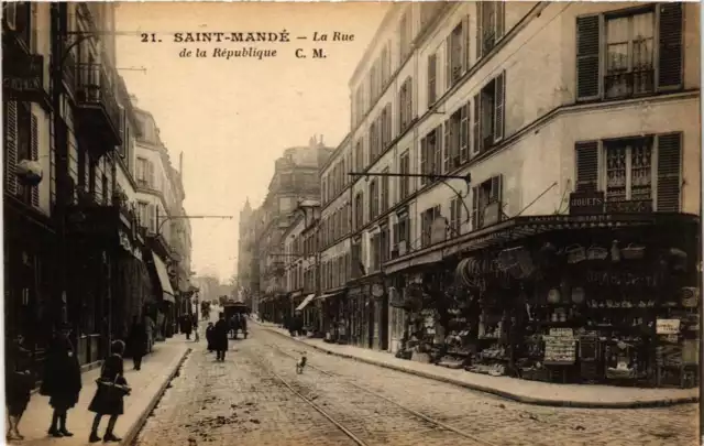 CPA AK St-MANDÉ La Rue de la République (672384)