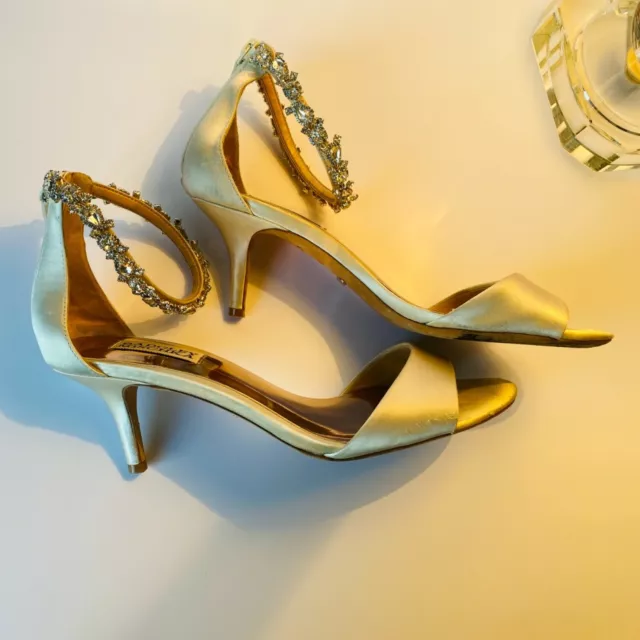 Badgley sales mischka sindy