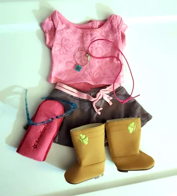 AMERICAN GIRL Doll Meet Outfit with Accessories