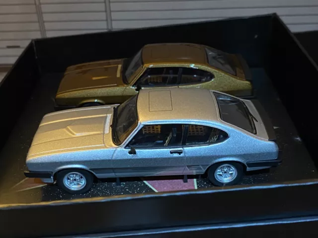 2er-Set Ford Capri 3.0 S The Professionals Die Profis Silber & Gold Corgi 1:43 3