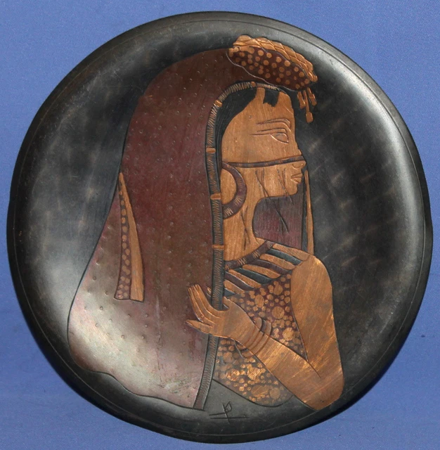 Ancienne Plaque Murale En Cuivre Femme