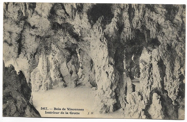 CPA ""Bois de Vincennes - Interior of the Cave