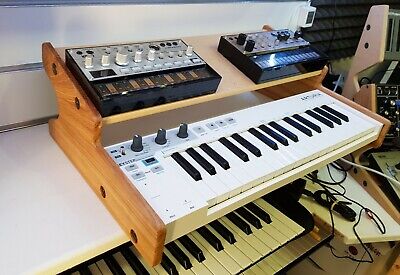 Solid Oak Arturia Keystep CON RIPIANO supplementare per sintetizzatori ed effetti ecc. 
