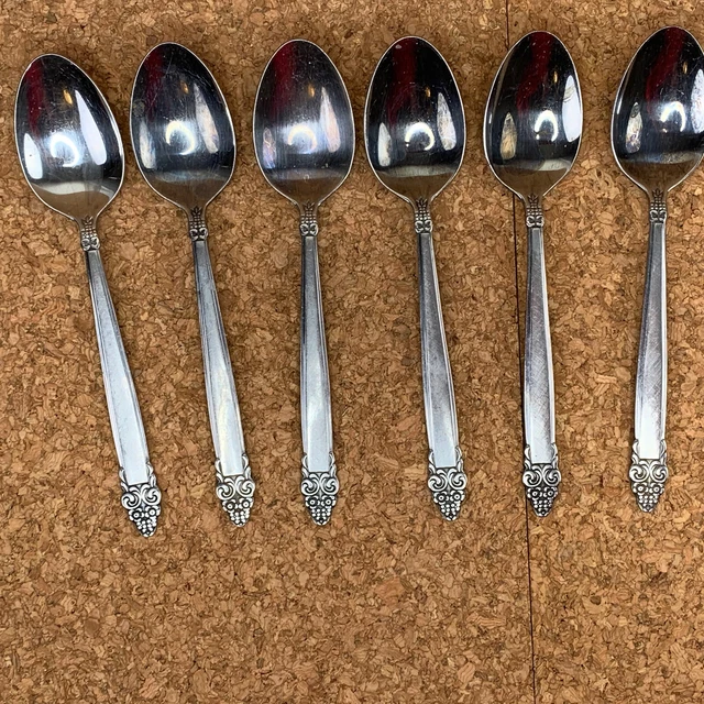 Oval Dinner Spoons Stanley Roberts ROGERS SRB51 Stainless 7 1/4 Inches Lot of 8