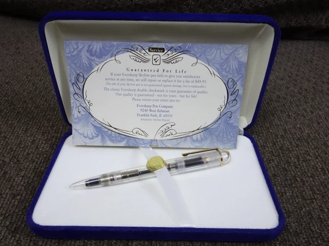 Wahl Eversharp Skyline Demonstrator Fountain Pen - M 14k Nib - Clear w Gold Trim