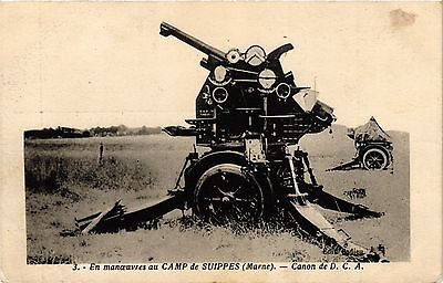 346408 CPA En manoeuvres au Camp de SUIPPES MARNE Canon de D.C.A. 