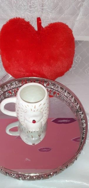tasse céramique hérisson de chez Avon neuf
