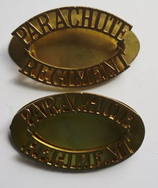 Original pair of brass shoulder titles to the Parachute Regiment