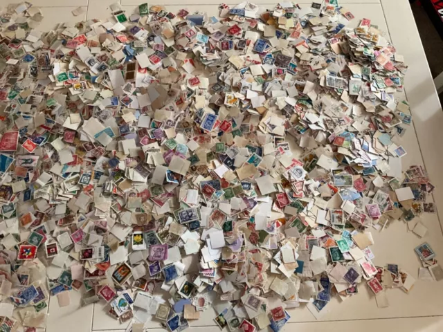 World Stamps off paper vintage to modern - 5000+  picked at random