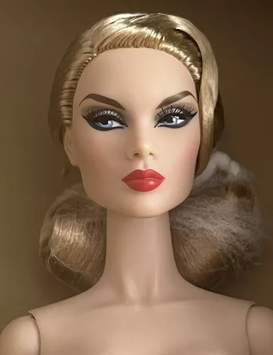 Nude Victoire Roux From Aloha Waikiki E59Th St Basic 12" Fashion Doll